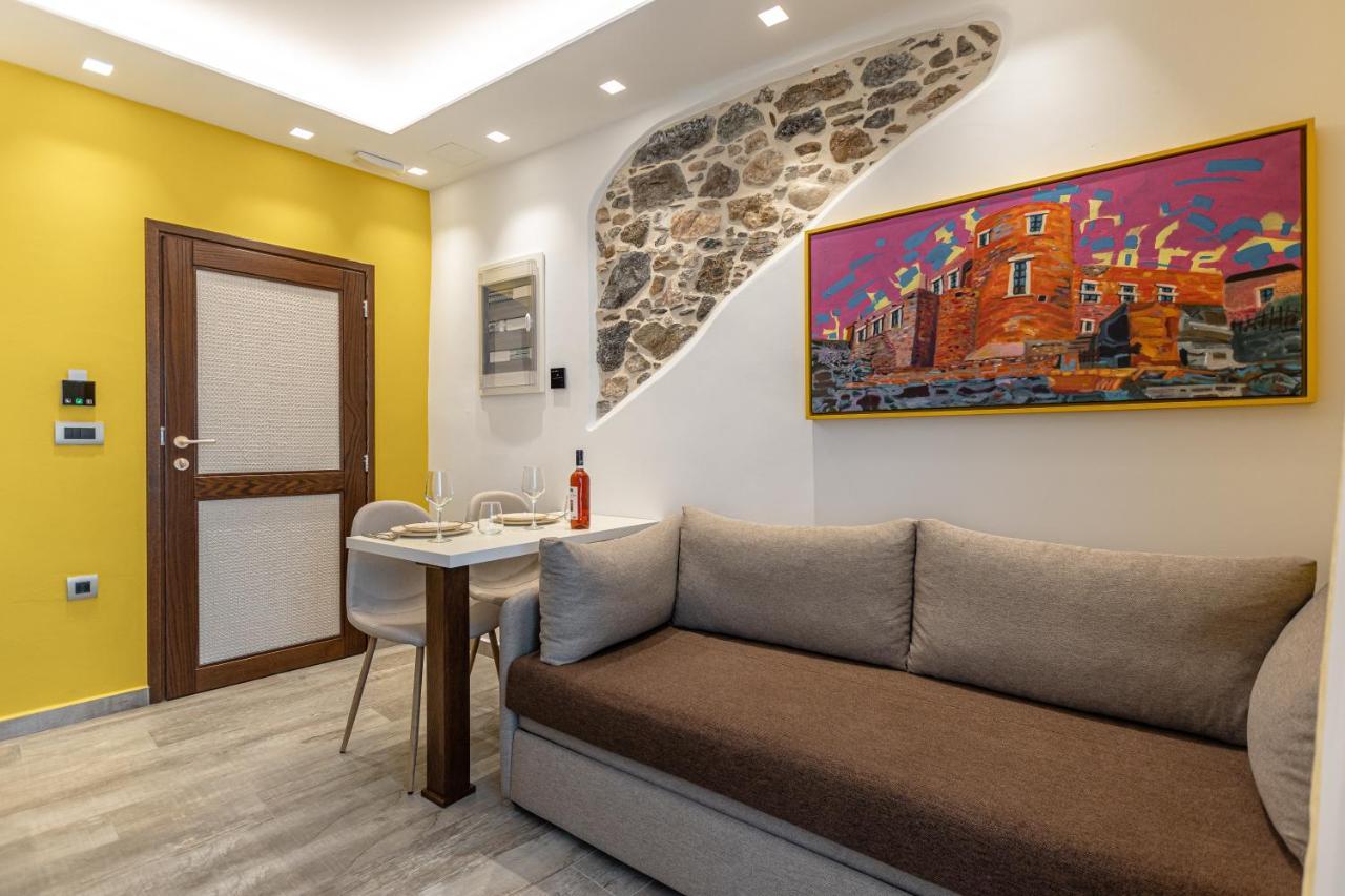 Mariet Naxos Spa & Suites Naxos City ภายนอก รูปภาพ